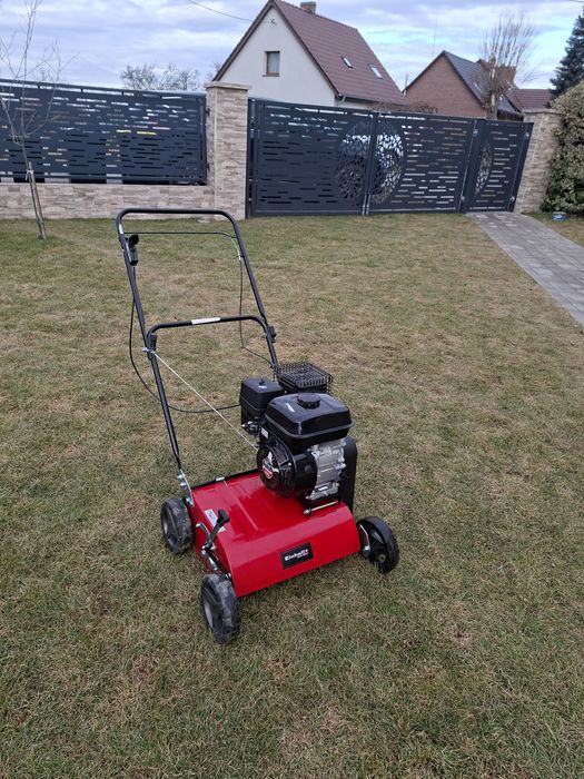 Wertykulator spalinowy Einhell GC-SC 4240P