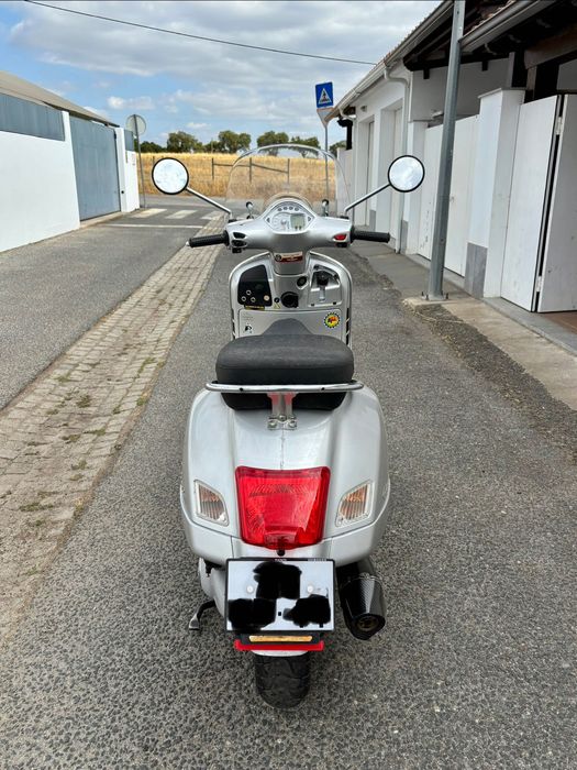 Vespa GTS 250ie 2008