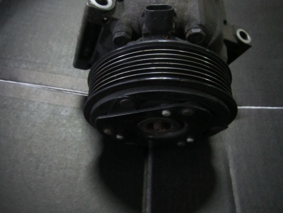 pompa klimatyzacji Vivaro 2,5 tdi Delphi