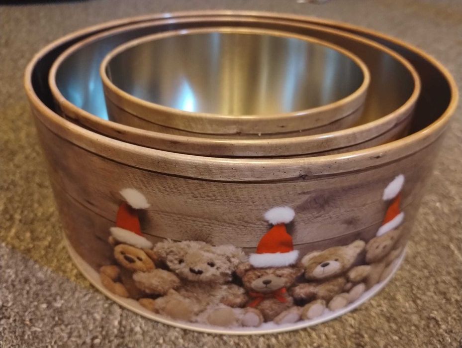 Zestaw 3 okrągłych puszek metalowe pudełka świąteczne z misiami