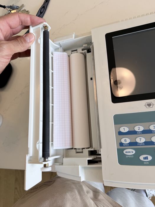 Electrocardiografo ECG CONTEC 1200G