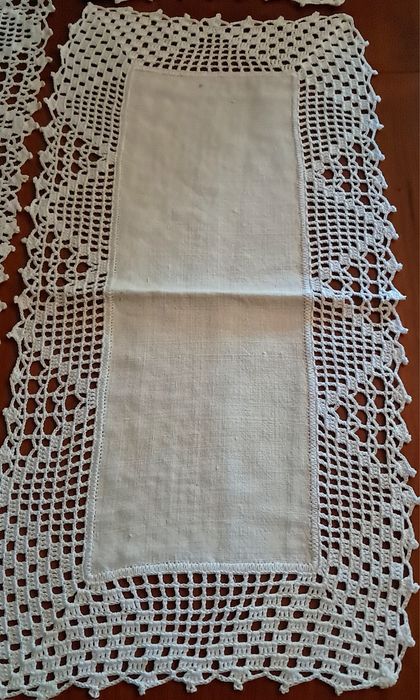 Conjunto de panos em renda em linho