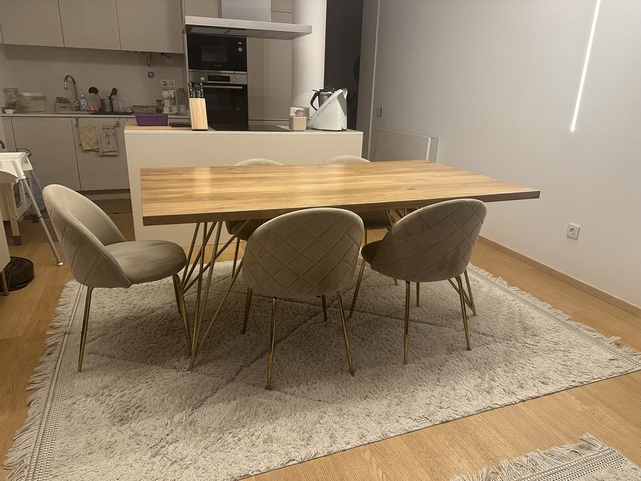 Vendo moveis e tapetes