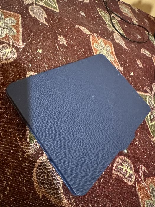 Електрона книга Amazon Kindle 8 покоління