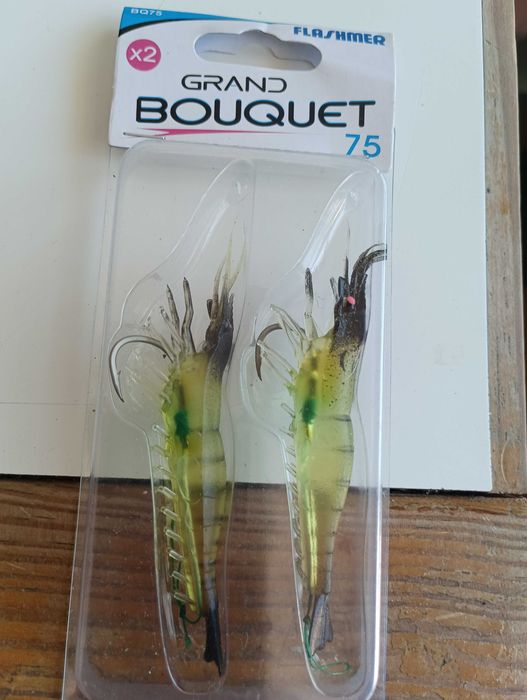 Material de pesca, diversos, a preços baixos