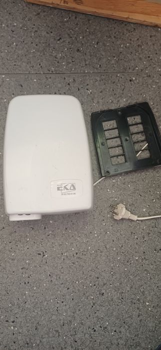 Automatyczna suszarka do rąk EKAplast.