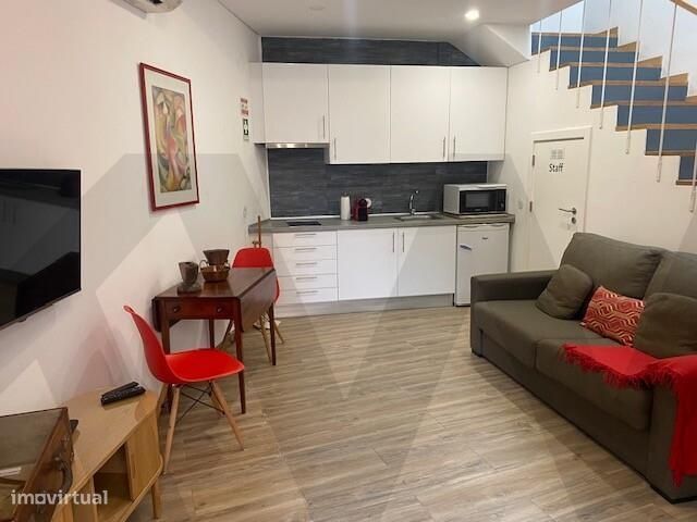 2 Moradias Duplex T1 Geminadas em Lisboa, na Mouraria, com Licença AL
