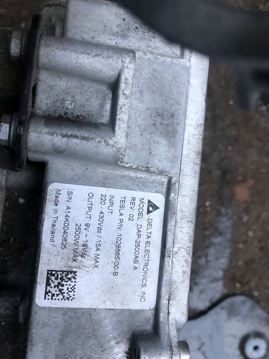 Конвертер Tesla model S
