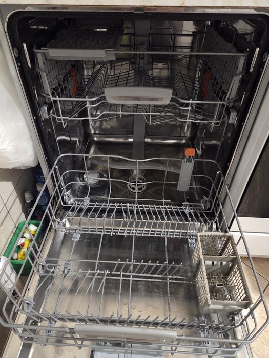 Zmywarka do zabudowy 60 cm Hotpoint Ariston