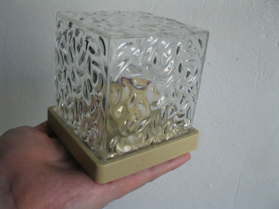 Проектор КУБ Настольная  лампа с эффектом водяной волны ночник