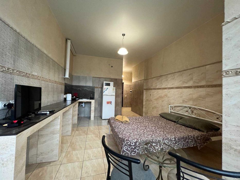 1к Коновальця,Щорса Новий будинок Подобово Погодинно Метро Печерська