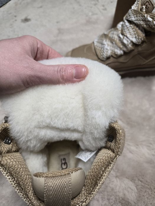 1️⃣ Теплі бежеві UGG у розмірі 36 — дуже гарний стан
