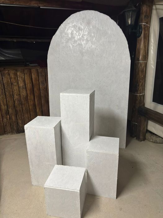 Vendo mesas decorativas e placa para eventos
