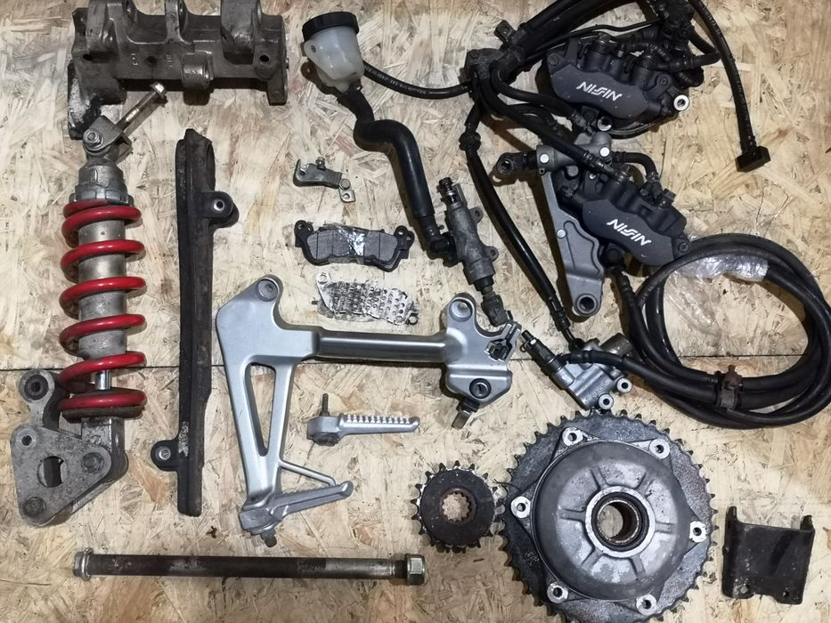 Запчастини Honda VFR800. Двигун