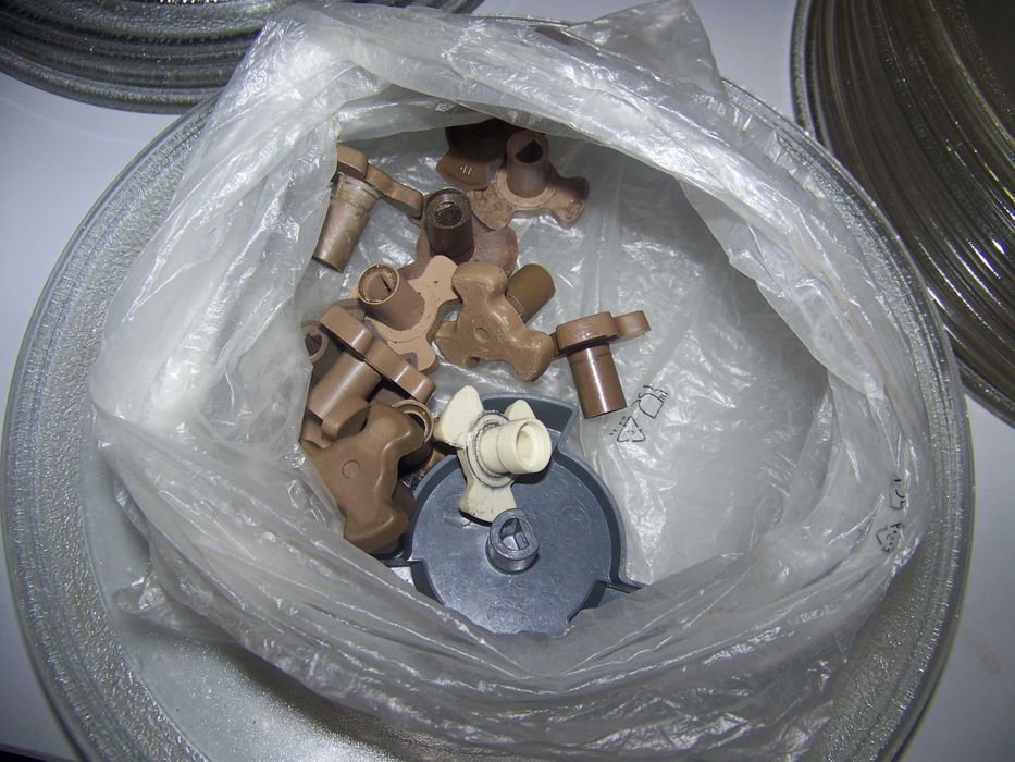 pratos de micro-ondas e outro acessórios