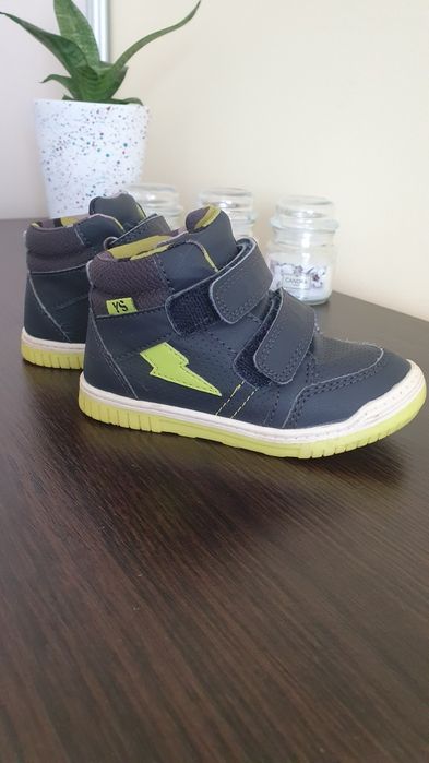 Buty rozmiar 24 Youngstyle