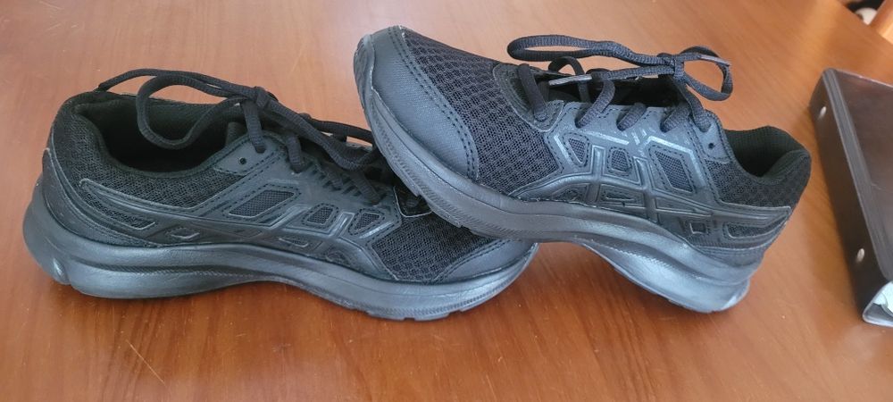 Ténis Asics originais muito lindos número 37