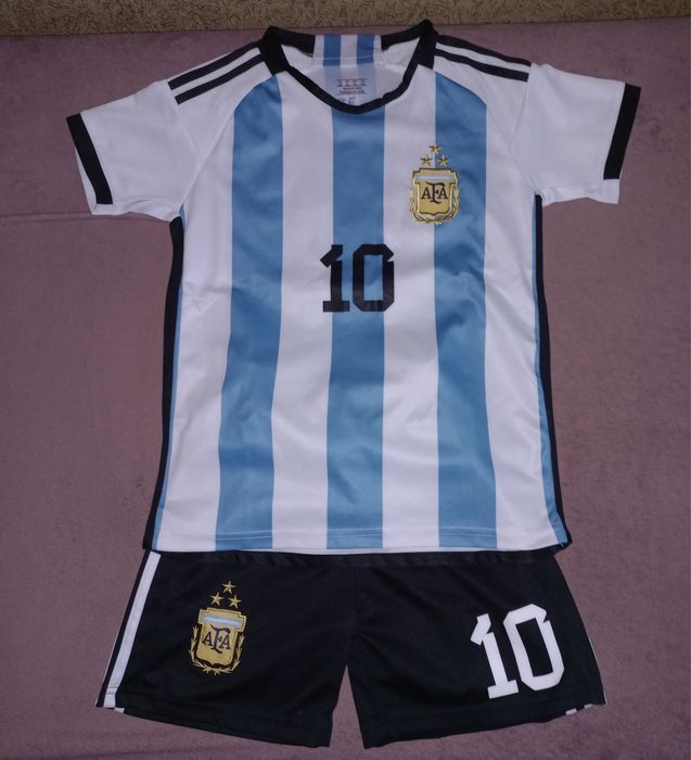 Футбольні форми дитячі