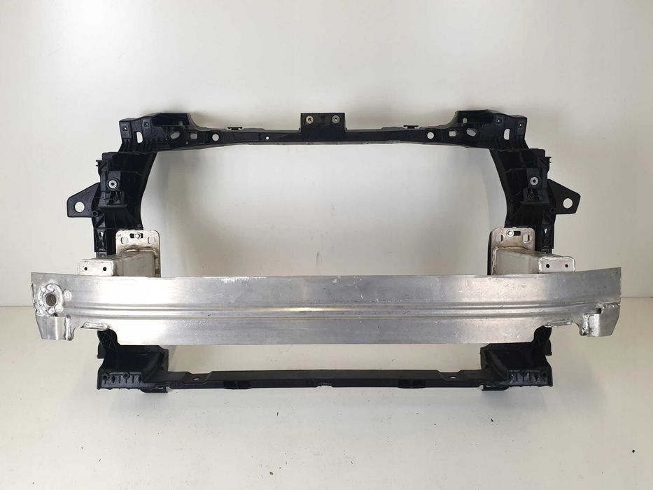 AUDI Q7 4M  Передня панель телевізор