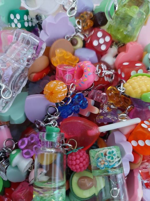 10szt charms hobby horse losowe