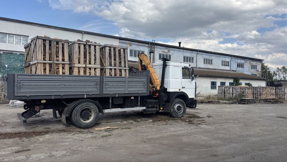 Дрова рубані в ящиках