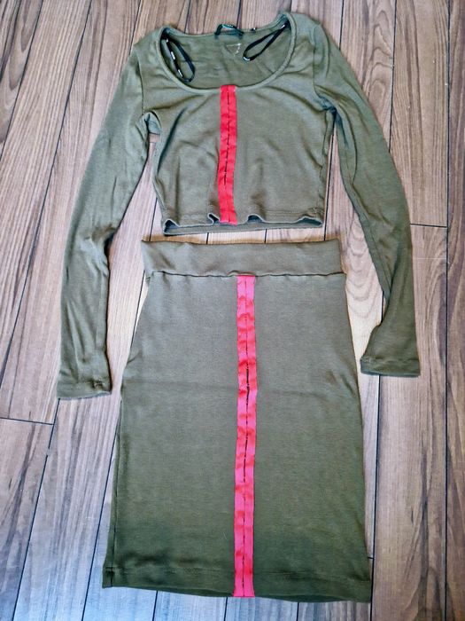Zjawiskowy komplet dzianinowy guess s