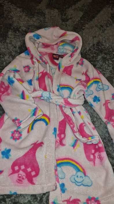 Szlafrok Dziewczęcy 110 116 Trolls grubszy porządny miękki róż tęcza