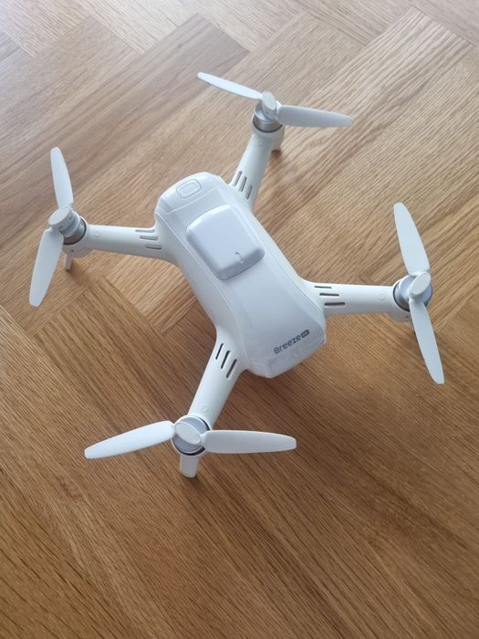 Dron FPV Yuneec breeze 4K pełen zestaw