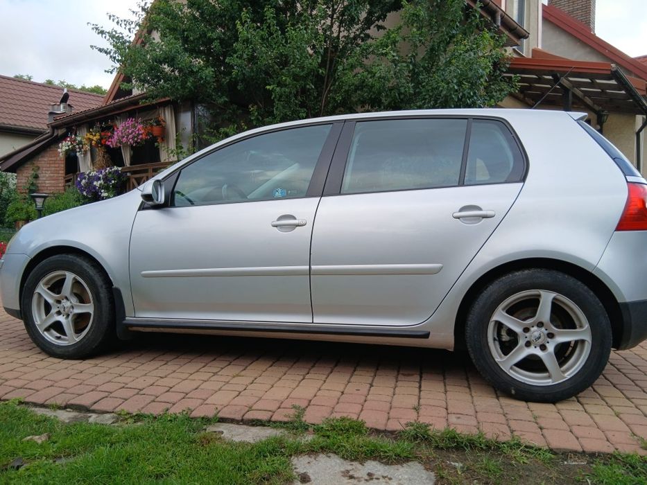 Volkswagen  Golf  5(v) 1.4 tsi