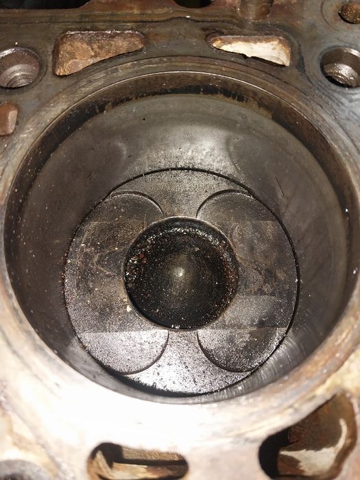 Блок циліндрів мотор Мерседес Спрінтер мот. 2.7 om612