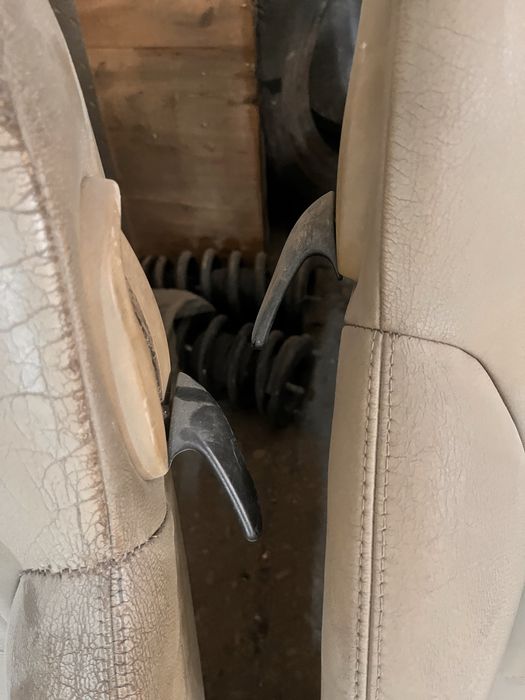 Продам сиденья  bmw е46 купе