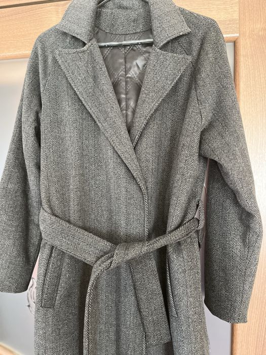 Жіноче демісезонне пальто