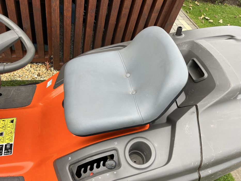 Traktorek Kosiarka Husqvarna TC 142 + plug