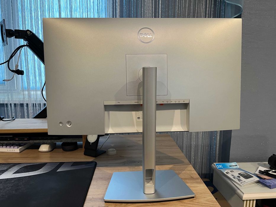 Dell UltraSharp U2722DE / 27" QHD / IPS / USB-C Hub / Ethernet