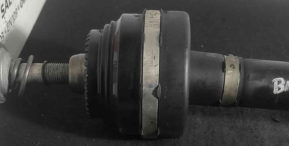 Transmissão Trás Esquerda 8686241-03 - BMW 5