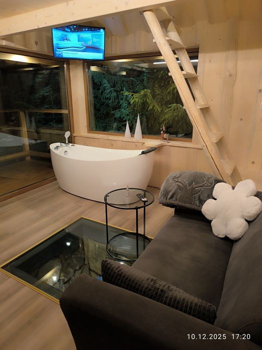 Domek nad wodospadem dla pary