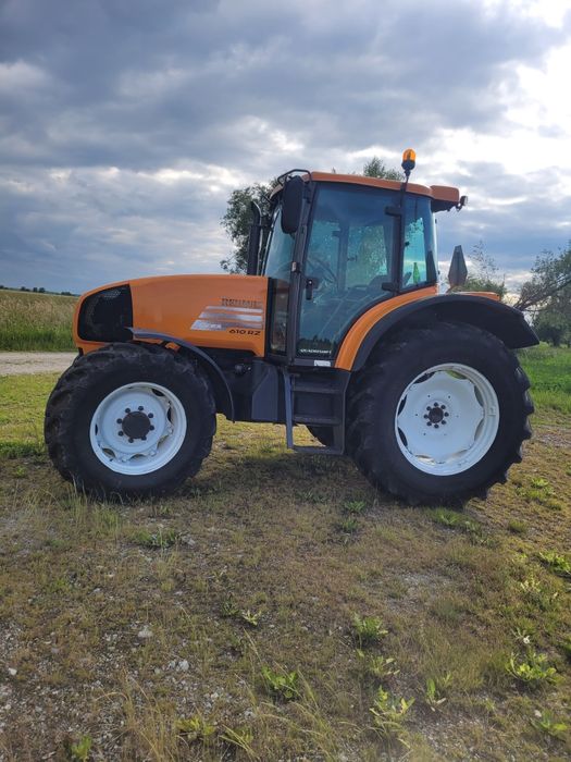Renault ares 610 rz