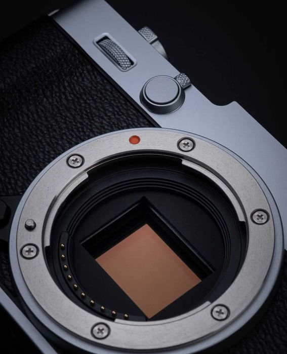 Fuji X-E5 novo + XF 18mm F: 1.4 R LM WR em garantia. Bateria extra.