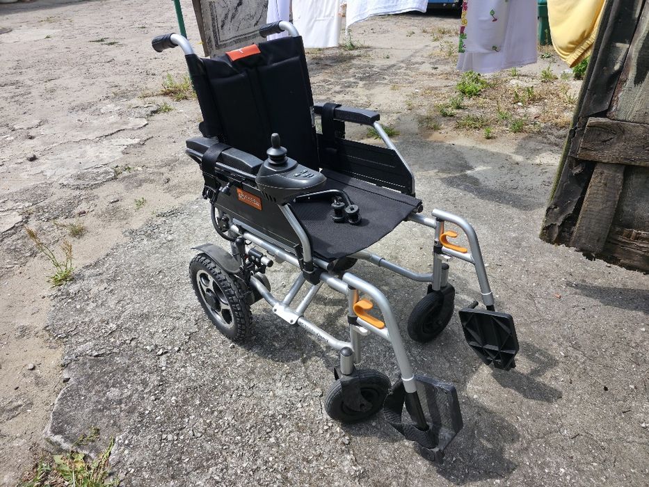 Wózek inwalidzki elektryczny