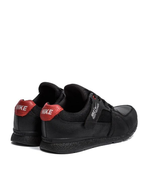Чоловічі кросівки Nike Tech Trainer Black 42 розмір.