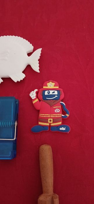 Seis ímans de frigorífico, novos