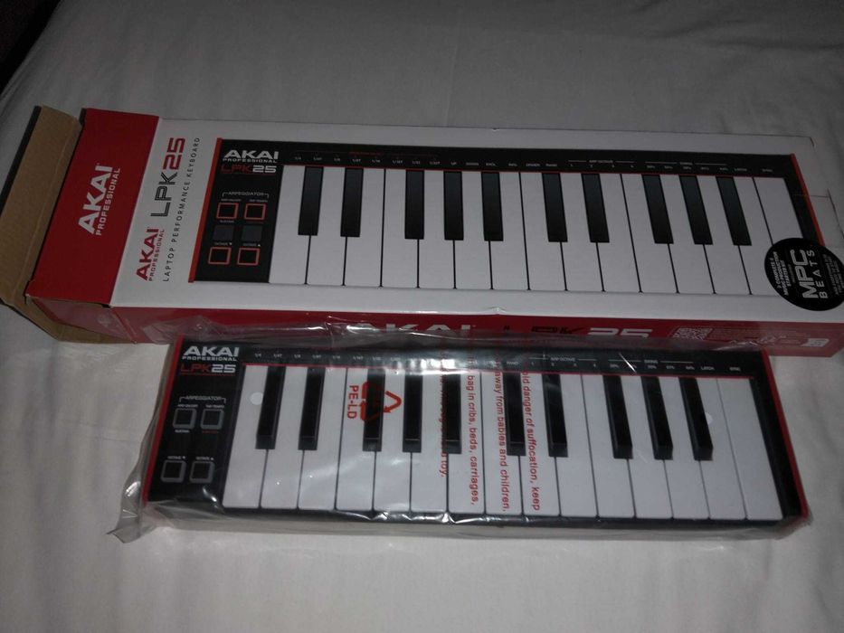 Vendo Instrumetos Musicais  AKAI LPK 25  E O AKAI PROFESSIONAL MPD218