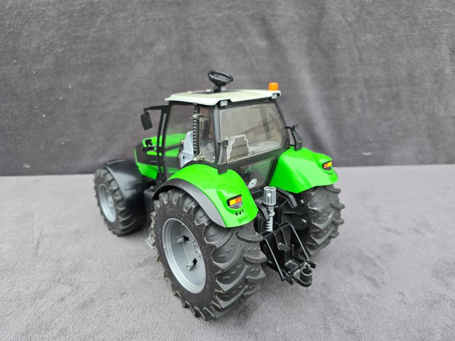 Bruder Traktor Deutz Agrotron X720