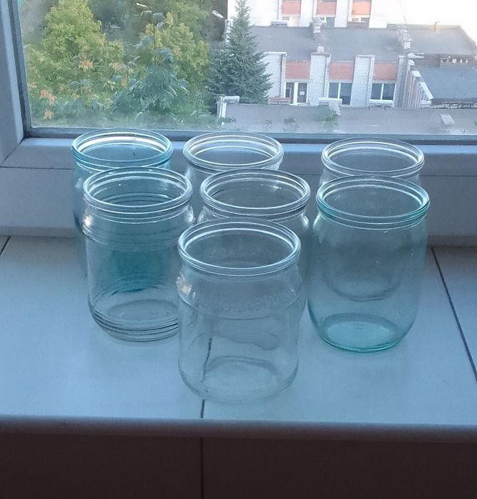 Банки стеклянные поллитровые