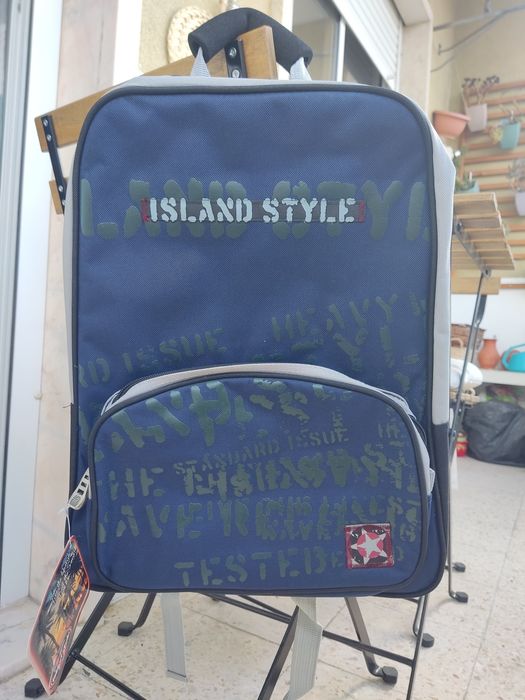 Várias Mochilas escolares NOVAS