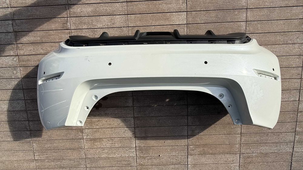 Nissan Leaf ZE1 ZE01 para-choques traseiro