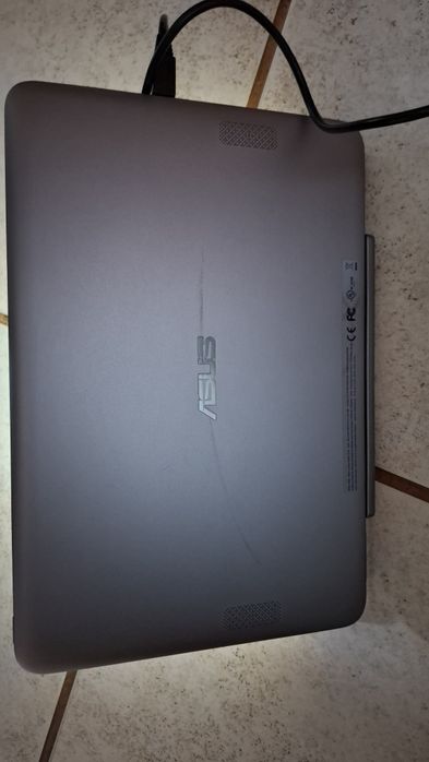 Tablet laptop Asus Transformer book