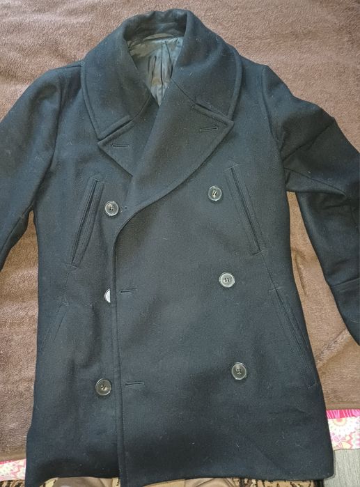 Мужское шерстяное укороченное польто,размер М,чёрного цвета