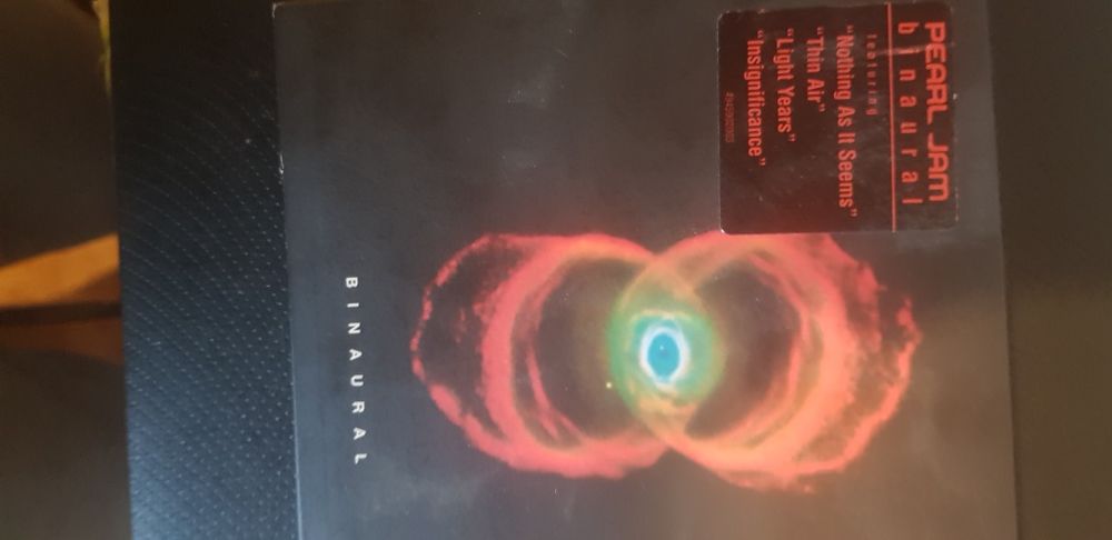 Vendo 50 cds em muito bom estado