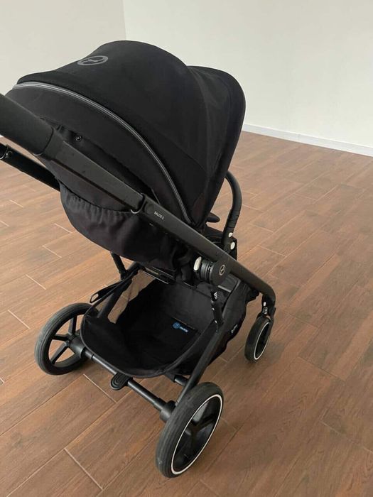 Cybex Balios S Lux у кольорі Moon Black
